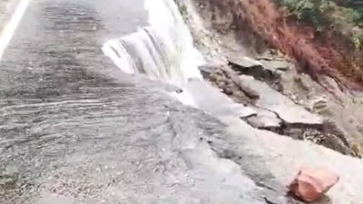 Kastamonu’da üç ilçenin bağlantısı kesildi