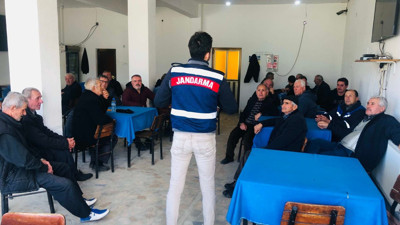 Jandarma ekiplerinden köylerde bilinçlendirme eğitimi