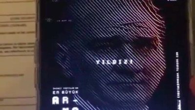 İzmir'de bir sınıf öğretmeni, öğrencilerine karekodlu Atatürk mesajıyla karneleri dağıttı