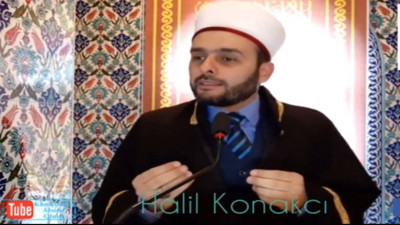 Atatürk düşmanı Halil Konakçı hurileri görmüş gibi öve öve bitiremedi. Gençleri İslamiyet’ten soğutmak için her şeyi yapıyor