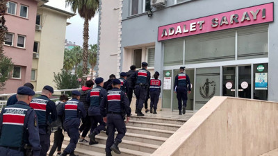 Motosiklet hırsızları önce kameraya sonra jandarmaya yakalandı