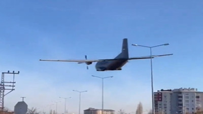 Kayseri’de eğitim uçağı teknik arıza sebebiyle acil iniş yaptı