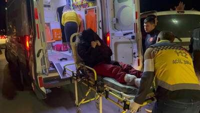 Eski eşini iş çıkışında bıçakla yaraladı