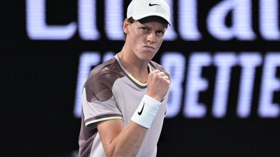 Teniste büyük sürpriz. Djokovic'i eleyen bakın kim çıktı