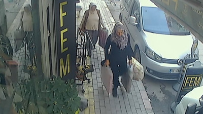 Tarsus'ta kilim hırsızlığı! Kameraya böyle yansıdılar...