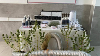 Evine kurduğu düzenekle uyuşturucu üreten şahıs yakalandı