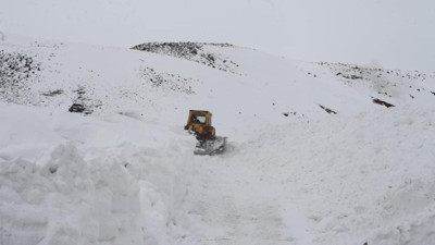 25 köy yolu ulaşıma kapandı
