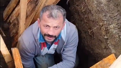 Diri diri mezara girdi. Tüm insanlığa mesaj verdi