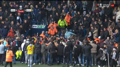 İngiltere'de taraftar kavga etti maç yarıda kaldı