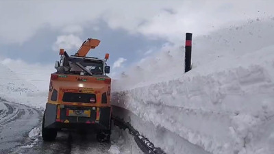 Yüksekova-Şemdinli karayolu yeniden ulaşıma açıldı