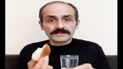 'Gerekirse soğan ekmek yeriz' diyorlardı. Soğan da pahalı olunca ekmeği suya banıp yemeye karar vermişler... Yorum sizin!