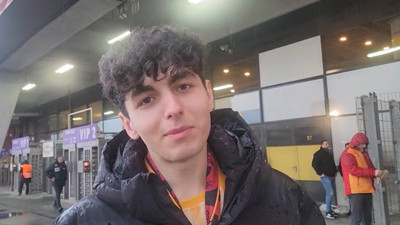 Galatasaray taraftarı Sacha Boey'in gidişine üzüldü. 'Erden babaya güveniyoruz'