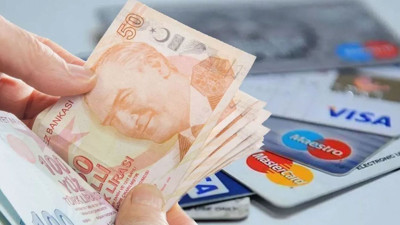Kredi kartı harcamaları yüzde 106 arttı: Vatandaş faiz ödeyerek geçinmeye çalışıyor