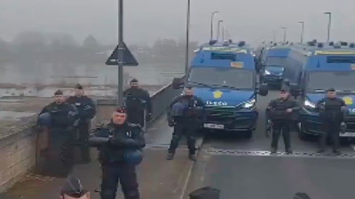 Fransa'da gübreli çiftçi protestolarına karşı geniş güvenlik tedbiri: 15.000 polis ve zırhlı araç görevlendirildi