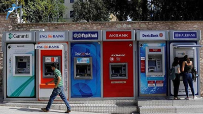 Bankalar kepenk indiriyor. Az şube çok müşteri
