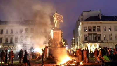 Avrupa alev alev yanıyor. Sokaklar ateşe verildi AB'nin kalbi kuşatıldı