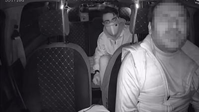 Taksi şoförü hayatını kaybetti. Üşümesin diye aldığı yolcu tarafından vurulmuştu