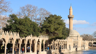 Şanlıurfa'da depremde hasar gören 54 cami yeniden ibadete açıldı