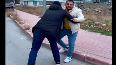 3 bin liralık yayaya yol vermeme cezasıyla gündem olan parodi izleyenleri güldürdü