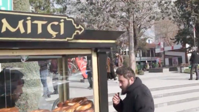 Simitçiye MİT göndermesi izleyenleri güldürdü