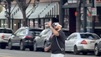 Sokaklar bilim kurgu filmlerine döndü! 'İnsanlar zombileştiriliyor'