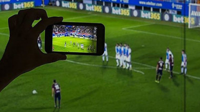 Korsan yayın yapanlara da izleyenlere de para ve hapis cezası geliyor