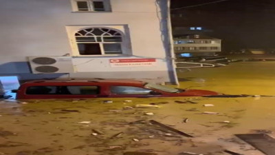 Borçka’da selin gelişi kameraya saniye saniye böyle yansıdı