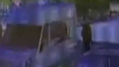 Geri giden minibüs yaşlı adamı öldürdü