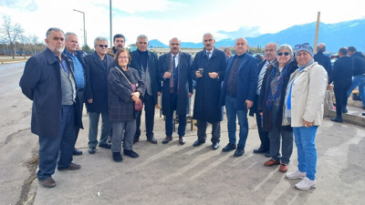 İYİ Parti grevdeki işçilere çorba dağıttı