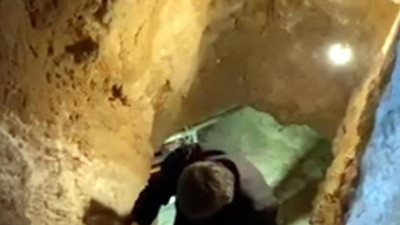 Evin altına 40 metrelik kuyu kazıp define aradılar: Asansör ve raylı sistem bile var