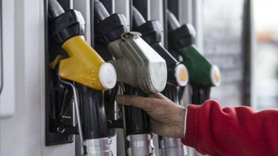 Motorine yeni zam geliyor. Pazartesiden itibaren geçerli. Verdiniz yetkiyi alıyorsunuz etkiyi