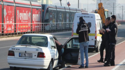 Son nefesini aracının içinde verdi