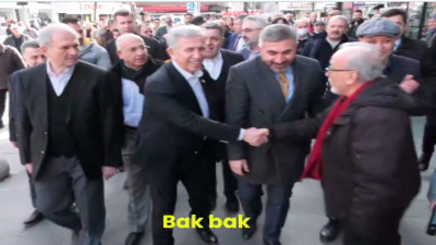 Mansur Yavaş, Kızılay'da esnaf tarafından sevgiyle karşılandı