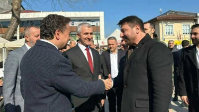 Ali Babacan Davut Güloğlu'nu tanımadı: Yeniden Refah’ın Düzce adayı olmuştu