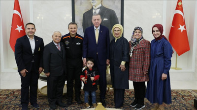 Emine Erdoğan'dan Türkiye'nin ilk astronotu Gezeravcı paylaşımı