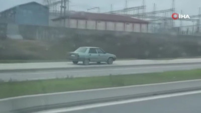 Aracını kaldırıma çıkararak ters yönde ilerledi. Kural tanımaz şoför