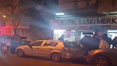 Tabancasını gösterirken yanlışlıkla kuzenini öldürdü