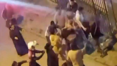 Akrabalar birbirine girdi polis havaya ateş açtı