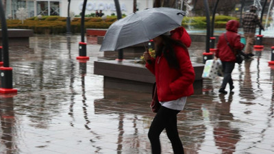 Şemsiyesiz sakın dışarı çıkmayın! Meteoroloji saat vererek 7 ili uyardı