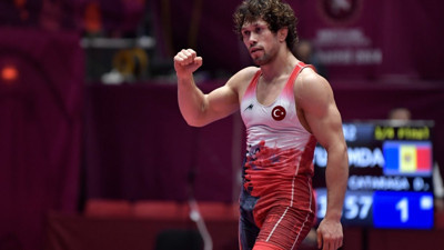 Milli güreşçi Selçuk Can'dan altın madalya