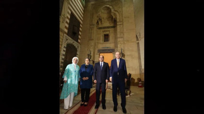 Erdoğan’dan Sisi'yle türbe ziyareti. 12 yıl sonra Mısır’a gitmişti