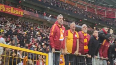 Icardi son anda galibiyeti getirdi. Okan Buruk coştu. Tribünler yıkıldı