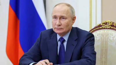 Putin Rus ailelere çocuk sahibi olma çağrısında bulundu