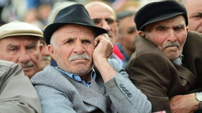 İkramiye artışıyla bir teneke zeytinyağı alınmıyor: Emeklinin halinden haberleri yok