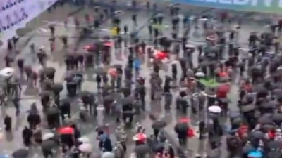 Rize, AKP'ye şaşırttı: Miting alanının kalabalık olmaması gündem oldu