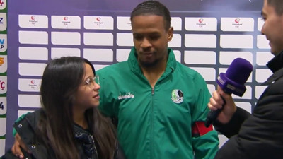 Sakaryaspor'un yıldızı röportaja geldi. Asıl yıldız tercüman oldu