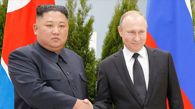 Putin'den Kim’e araba hediyesi