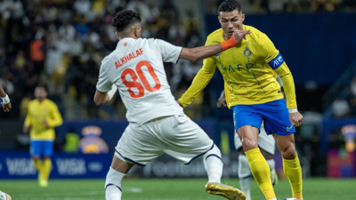 Ronaldo yine yaptı yapacağını. Nwakaeme ve Onyekuru'yu evine yolladı