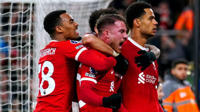 Liverpool farklı kazandı Manchester City'le farkı açtı