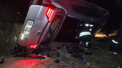 Manisa'da kamyon ile otomobilin çarpıştı: 1 ölü, 1 yaralı